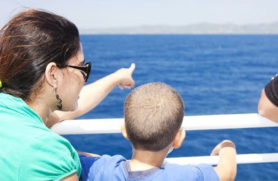 Viaggiare sarà un piacere con traghetti Roatan Island Ferry