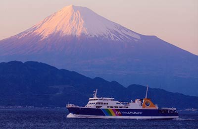 Viaggiare sarà un piacere con Traghetti Suruga Bay Ferry